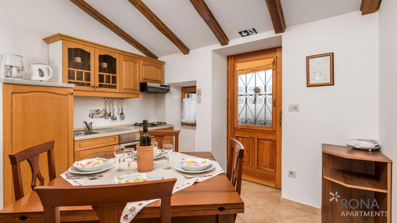 Rona Stone House Apartments Janja Boljun ภายนอก รูปภาพ